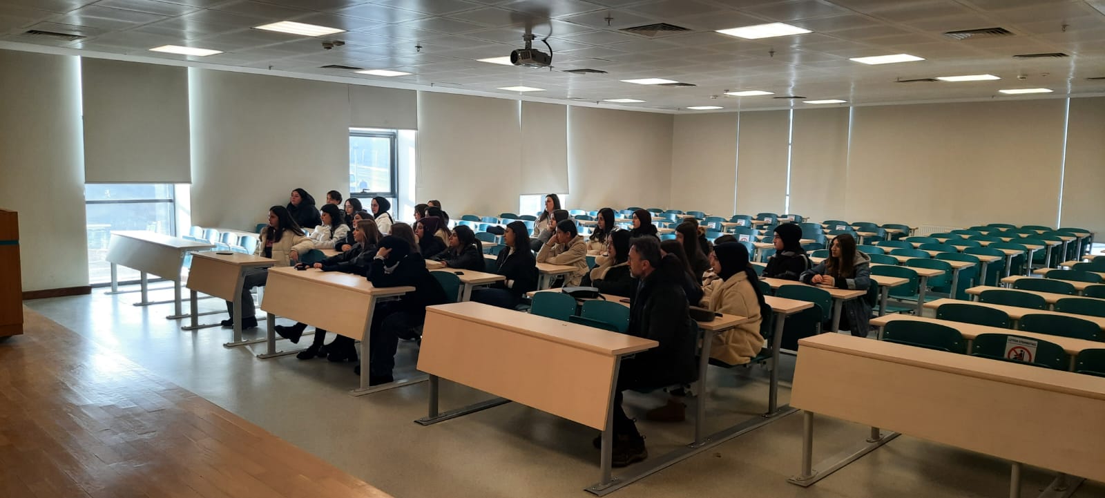 Kastamonu 10 Aralık Mesleki ve Teknik Anadolu Lisesi Çocuk Gelişimi Programı Öğrencilerine Üniversitemiz ve Fakültemizin Tanıtımı