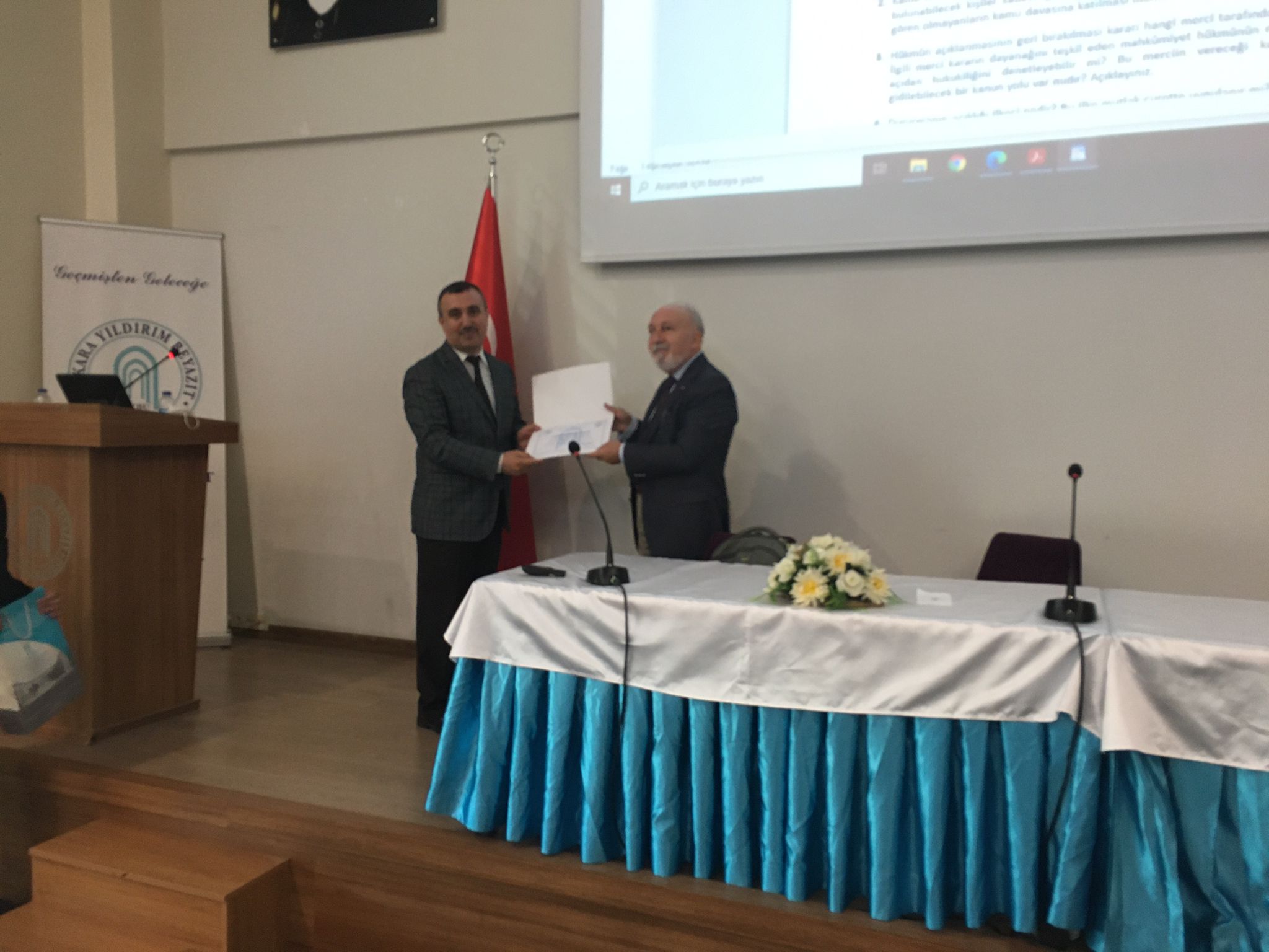 Fakültemizde “Hukuk Eğitiminde Ölçme-Değerlendirme” konulu seminer gerçekleştirilmiştir