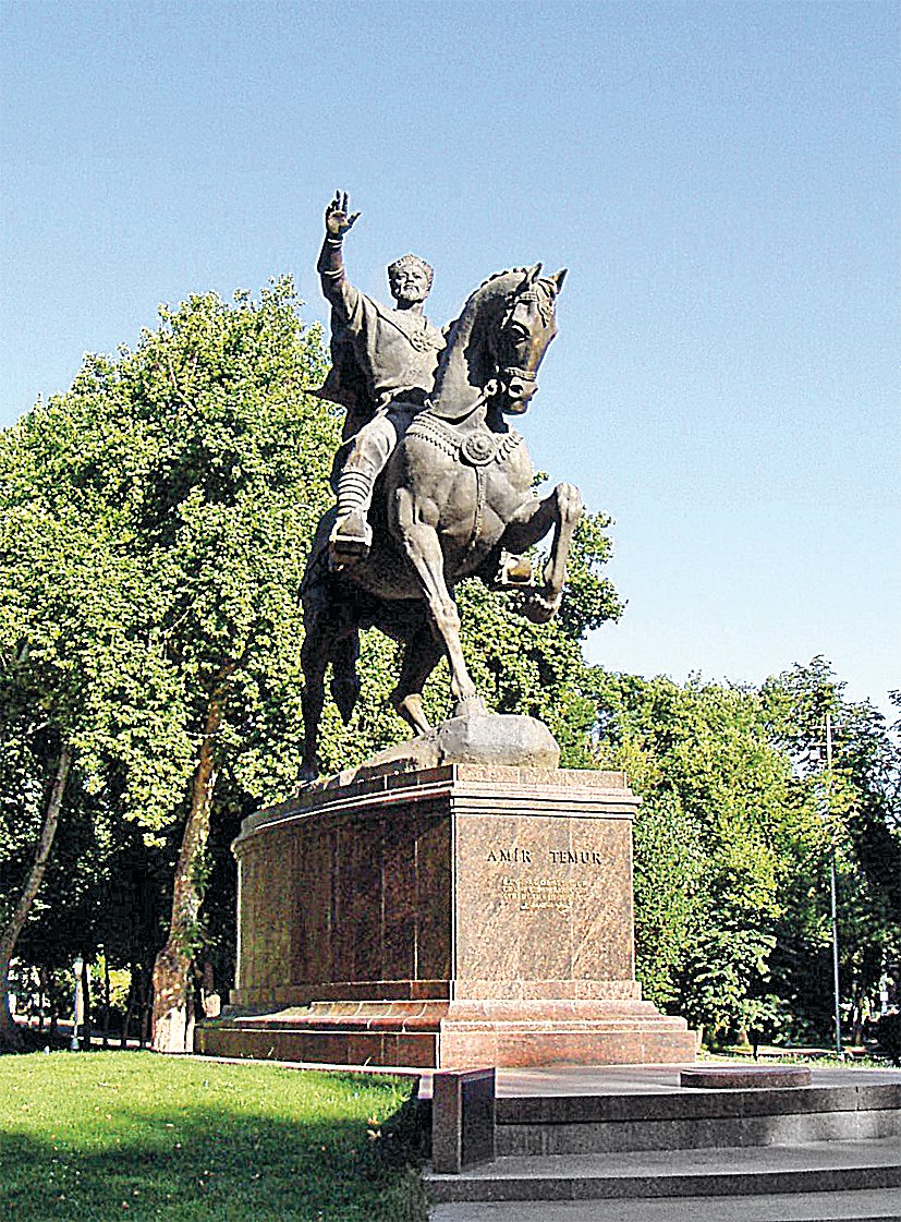 TİMUR'UN TAŞKENT'TEKİ HEYKELİ