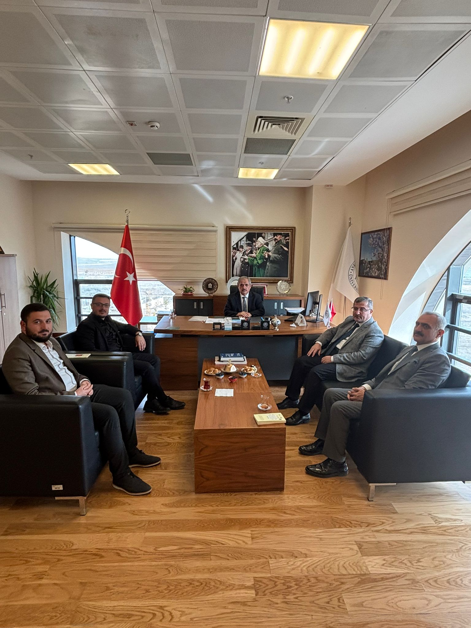 Ankara Çubuk Müftüsü Dr. Kadir DEMİRLENK Dekanlığımızı Ziyarette Bulunmuştur