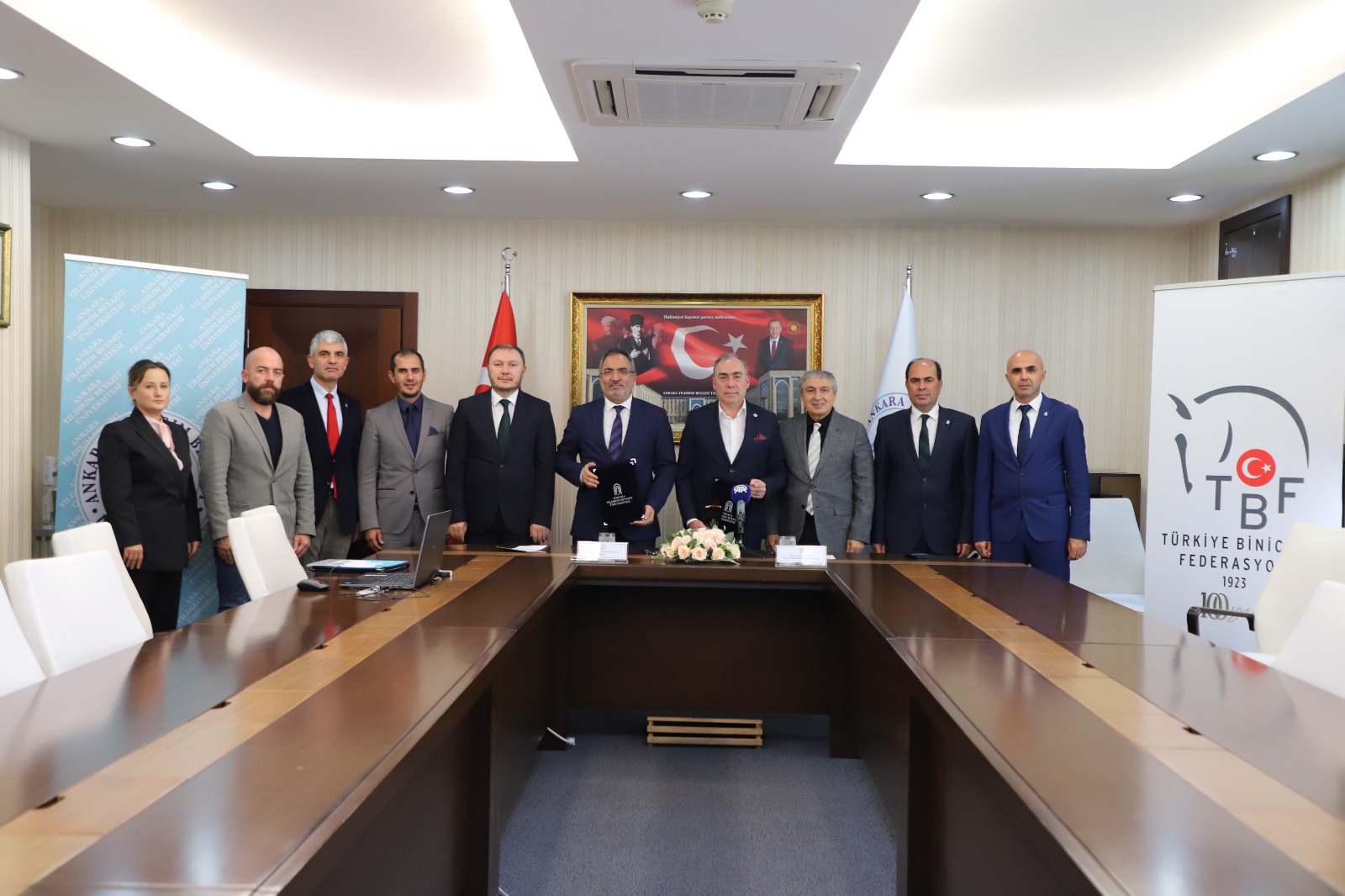 ÜNİVERSİTEMİZ ile TÜRKİYE BİNİCİLİK FEDERASYONU ARASINDA SEYİS EĞİTİMİ İŞ BİRLİĞİ PROTOKOLÜ İMZALANDI