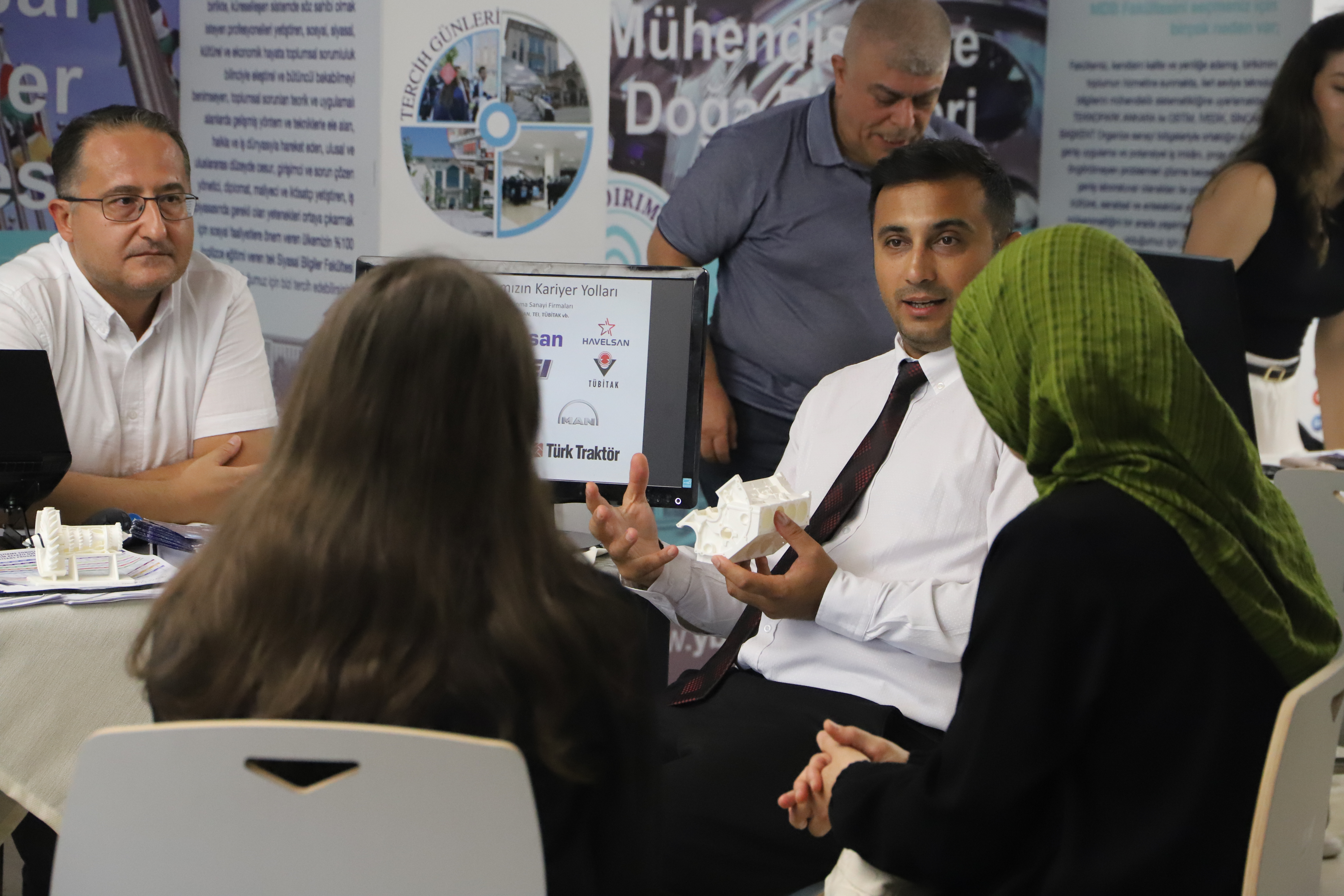 Great Interest in the Mechanical Engineering Department During University Promotion Days