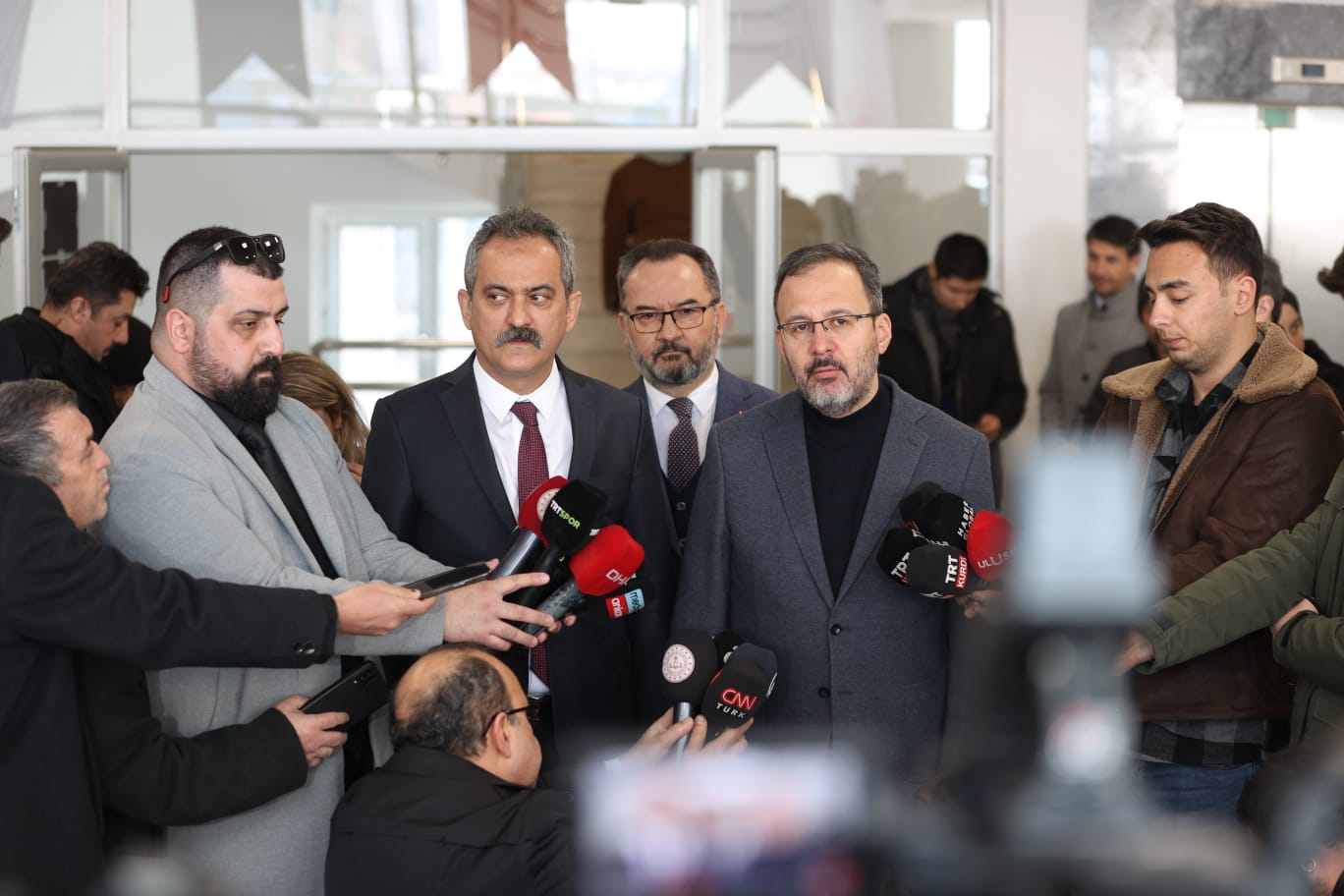 Deprem Mağdurlarını Ziyaret