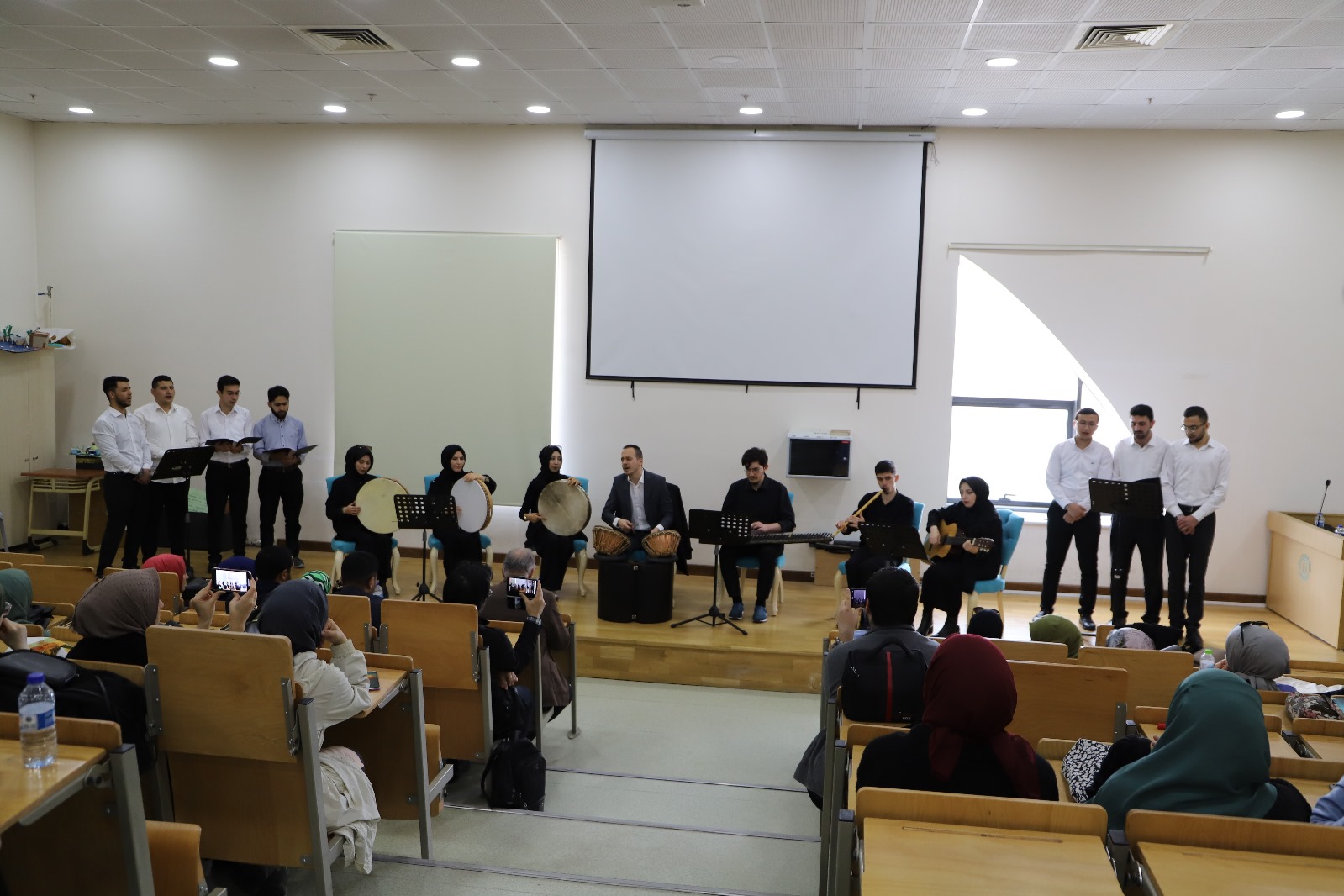 AYBÜ İlahiyat Fakültesinde Yıl Sonu Konseri