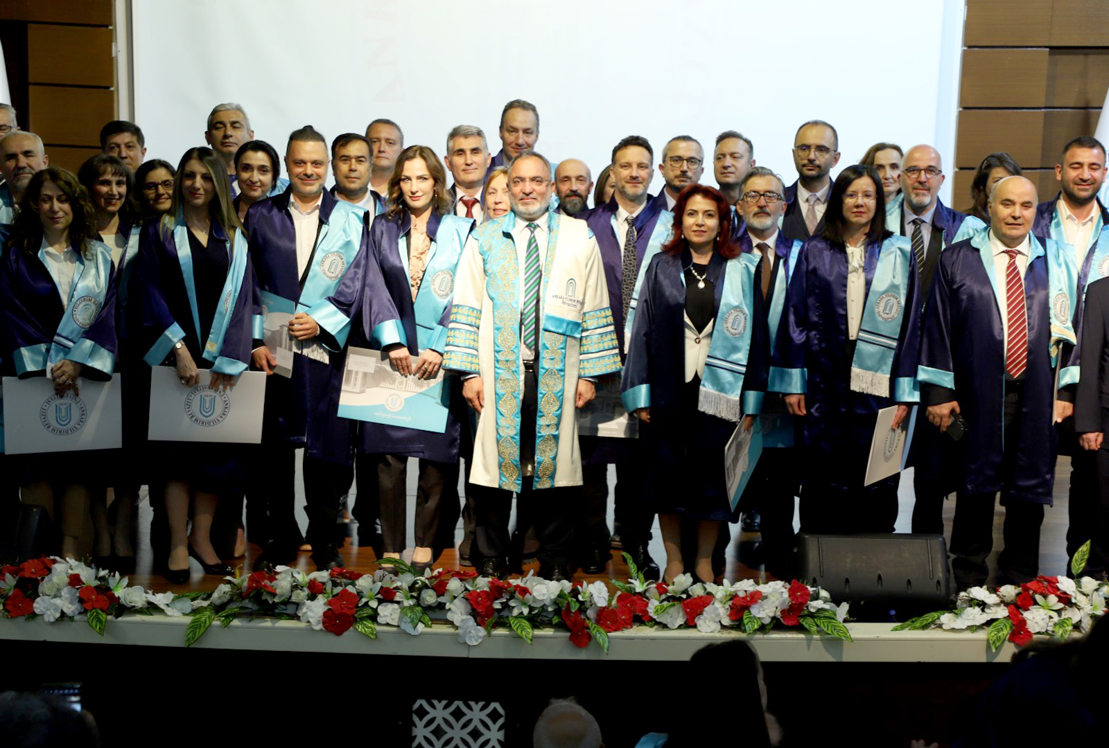 AYBÜ’de Akademik Başarılar, Atamalar ve Yükseltmeler Törenle Taçlandırıldı.