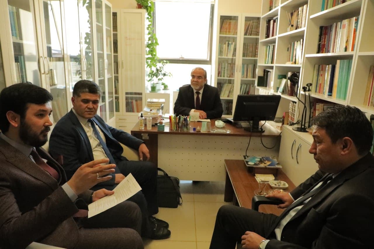 Özbekistan'dan Gelen Heyet Merkez Faaliyetleri İle Tanıştı 