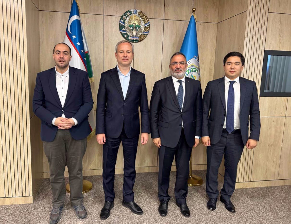 Rektörümüz Prof. Dr. Ali Cengiz KÖSEOĞLU Özbekistan Adalet Akademisi Rektörü İle Görüştü 
