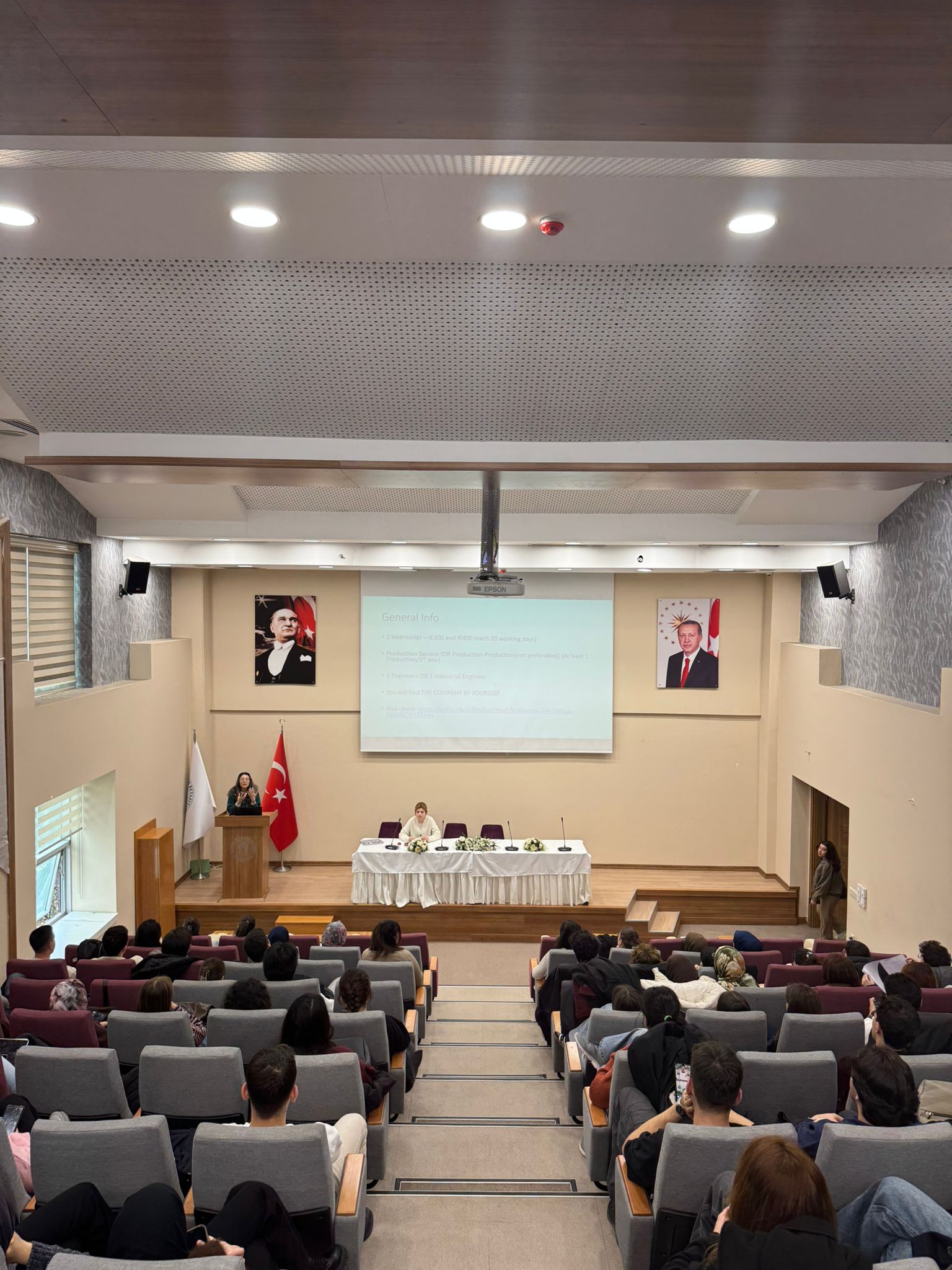 Staj Komisyonu Toplantısı Gerçekleştirildi