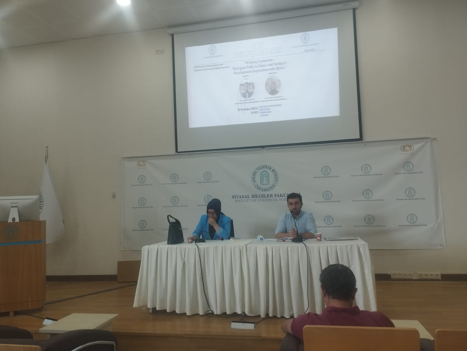 SBF Buluşmaları Kapsamında "Bridging Continents: Divergent Paths in China's and Turkiye's Development Cooperation with Africa" konulu etkinliğimiz gerçekleştirilmiştir.