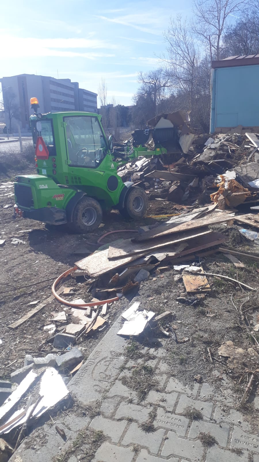 HİPPOTERAPİ MERKEZİ ALAN ÇEVRE TEMİZLİĞİ İŞ SAĞLIĞI VE GÜVENLİĞİ KAPSAMINDA YAPILDI