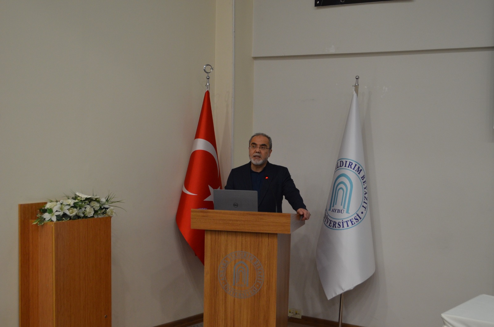 240th Wednesday Seminar: A presentation titled “Contemporary Credit Problems and Its Evaluation in Terms of Islamic Law” was made.