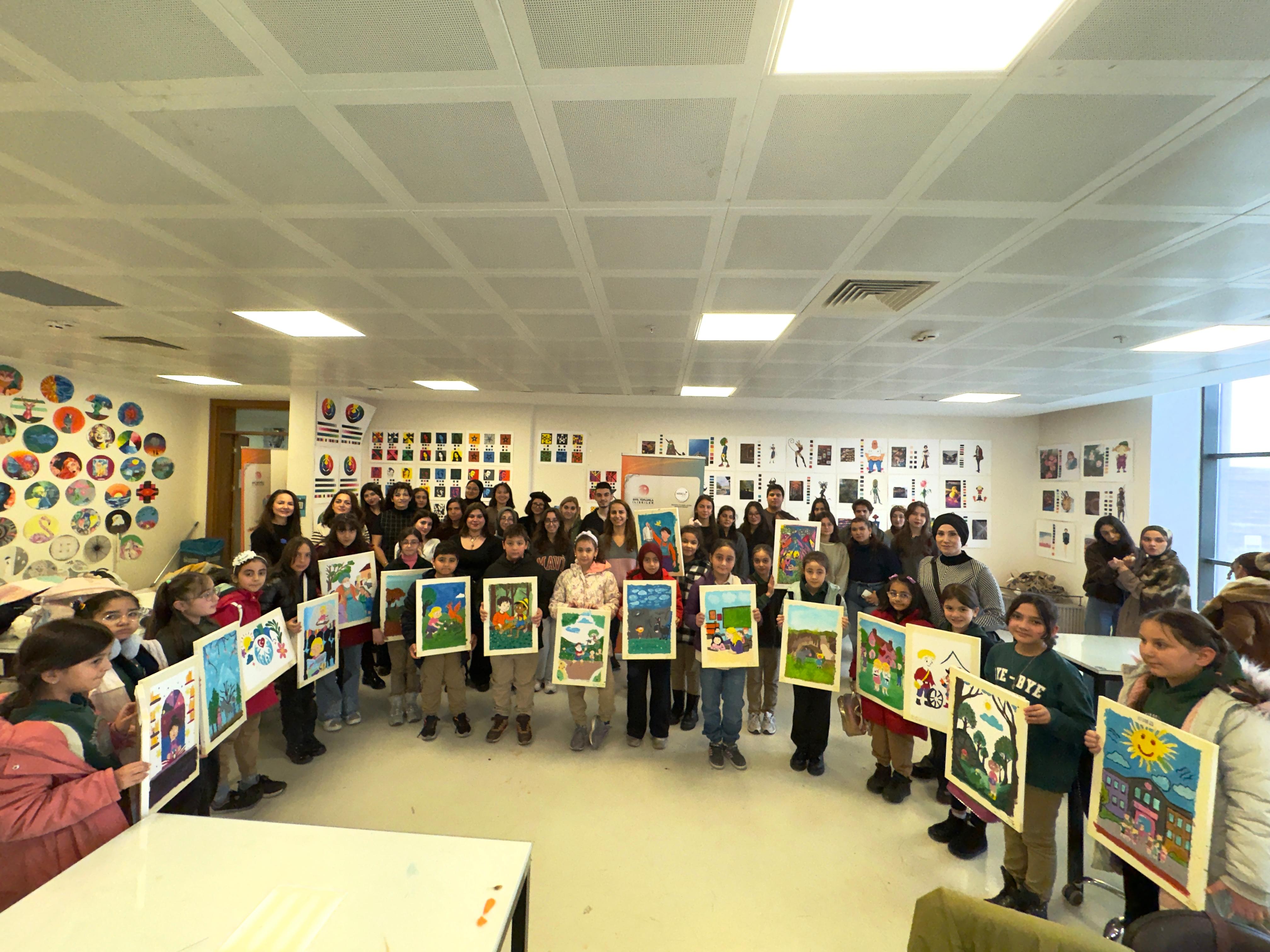 “Biz Bir Aileyiz: Sanatla ve Umutla!” Projesi Kapsamında Kampüste Nesiller Arası Sanat Etkinliği Düzenlendi
