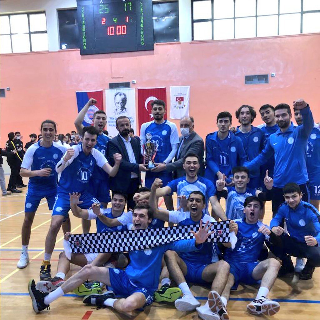 Şampiyon Takımlarımızda Bölümümüz Öğrencileri de Kadro Aldı.