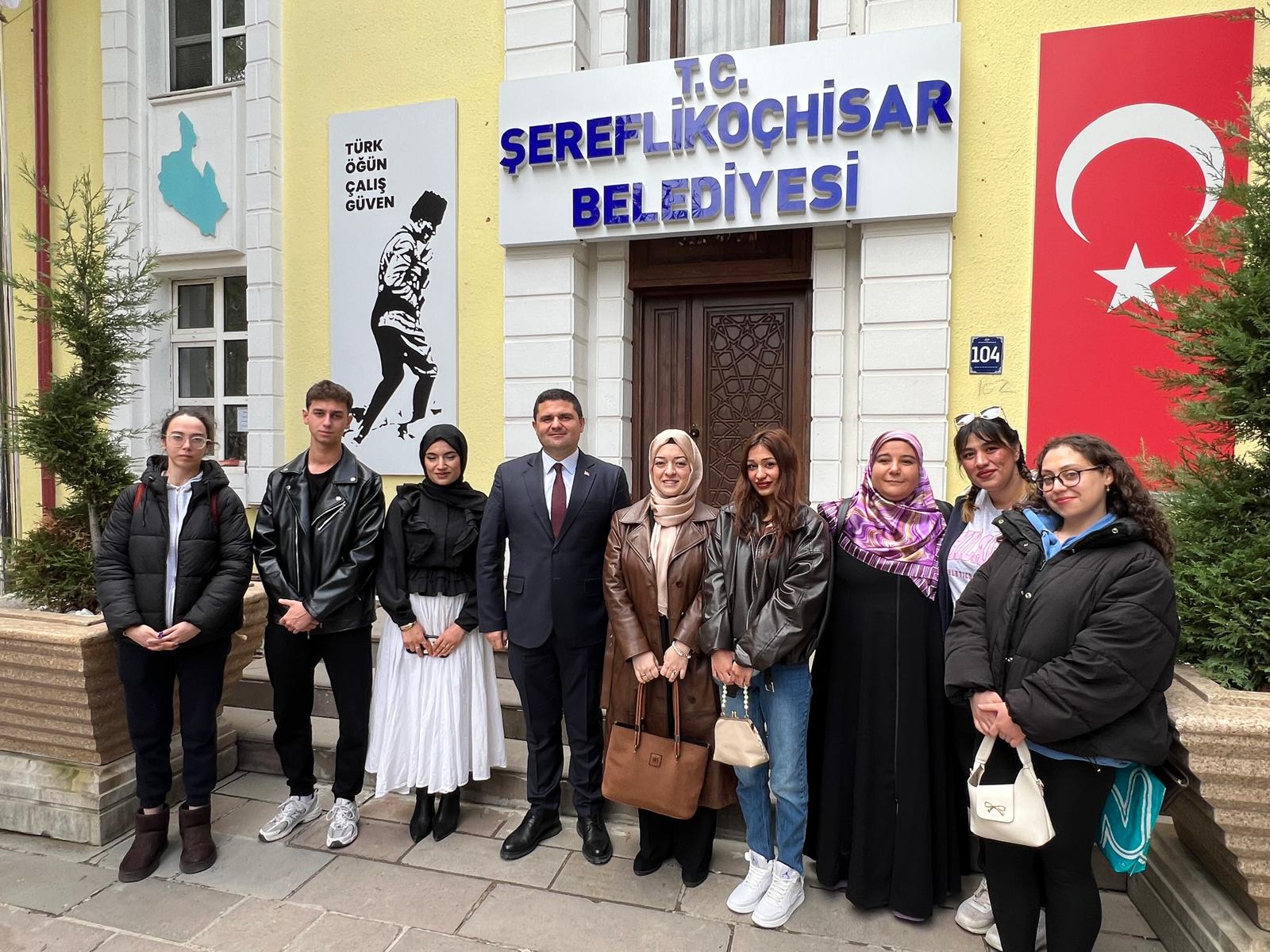 AYBÜ Öğrencilerinden Şereflikoçhisar Belediyesi’ne Ziyaret
