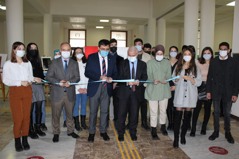 Fakültemizde “İlk Eserim” adlı Bilgisayar Destekli Tasarım sergisi yapıldı.