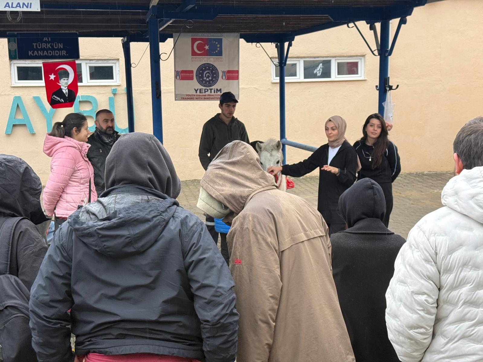 Ankara Üniversitesi Gezici Veteriner Kliniği Merkezimizi Ziyarette Bulundu