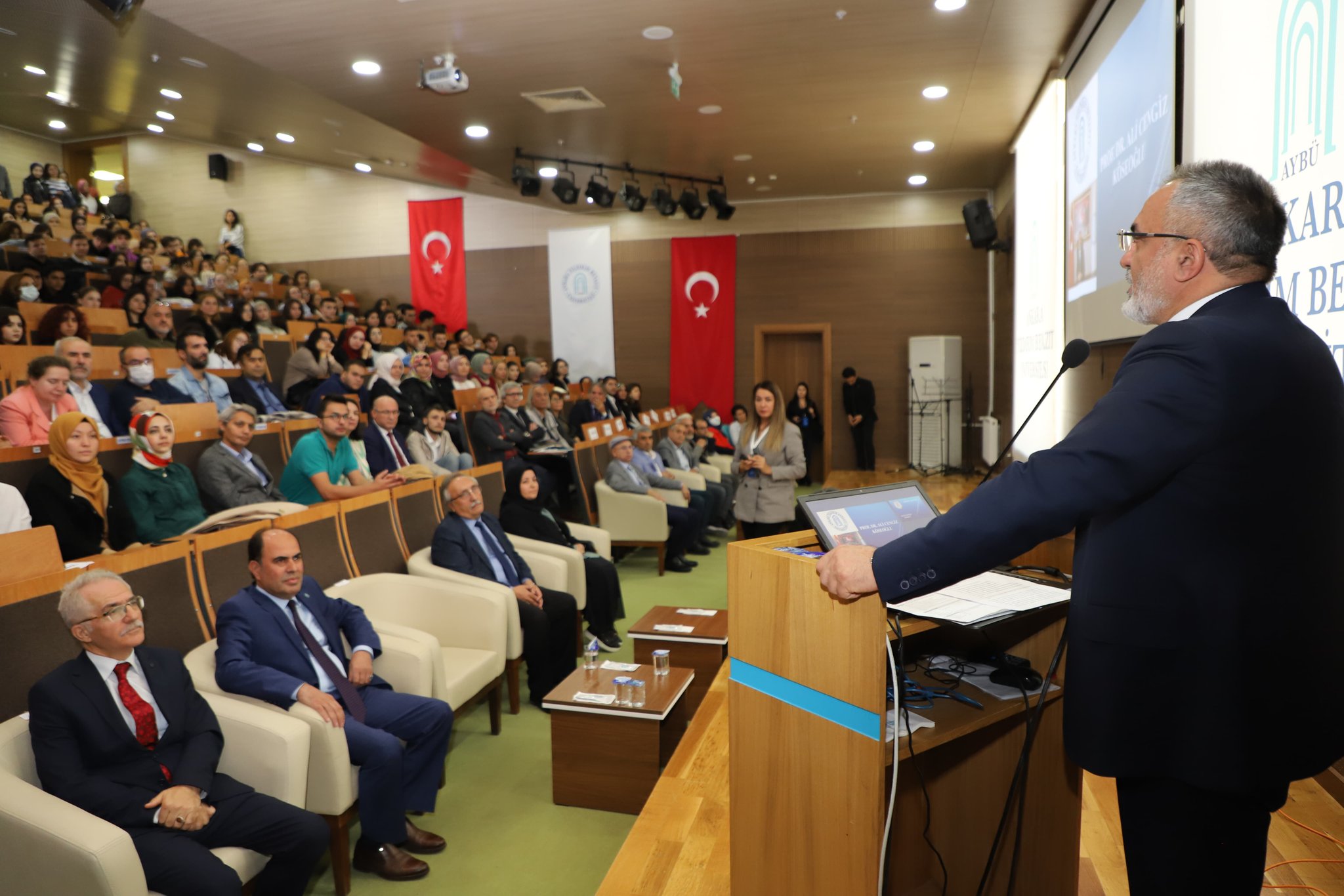 Ankara Yıldırım Beyazıt Üniversitesi İnsan ve Toplum Bilimleri Fakültesi 2023-2024 Eğitim-Öğretim Yılını Oryantasyon Programı İle Karşıladı