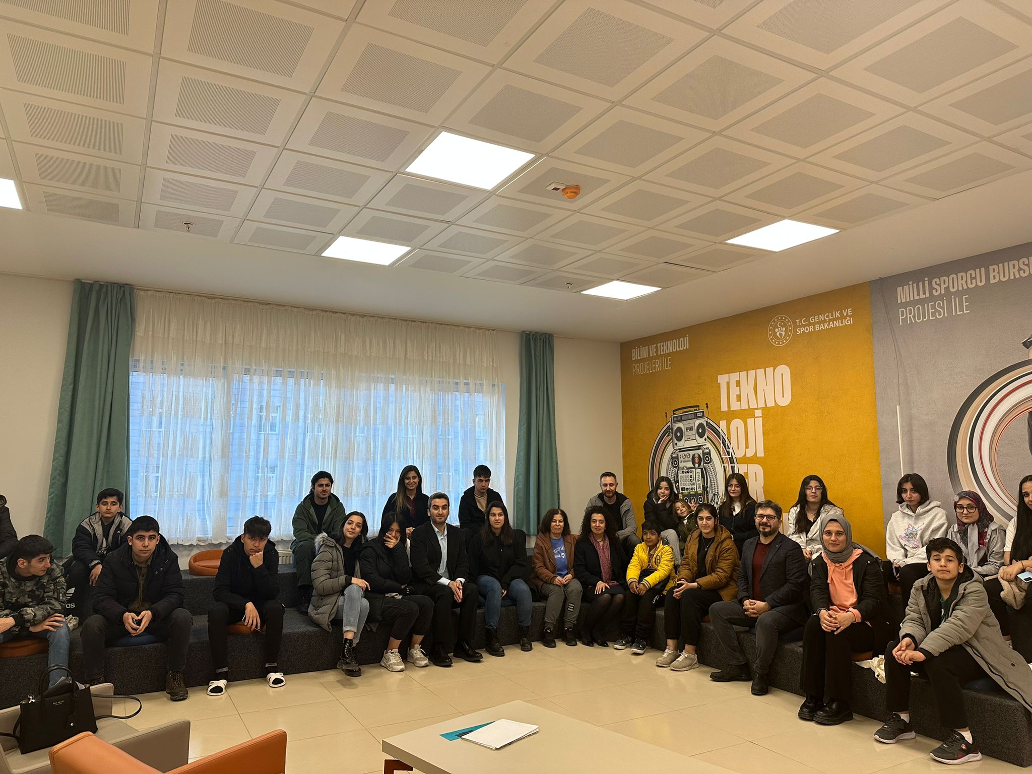 Çubuk KYK Yurtlarında Kalan Lise Öğrencilerine Yönelik Üniversiteye Hazırlık kapsamında Bilim Söyleşilerinin üçüncüsü düzenlendi. 