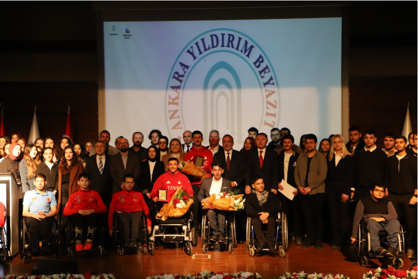 AYBÜ'de "Engelsiz Yarınlar Öğrenci Paneli" Düzenlendi.