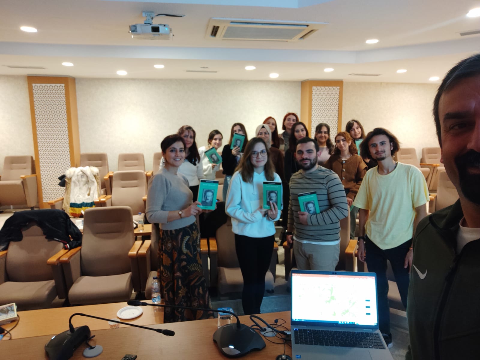 Gölbaşı İlçe Halk Kütüphanesi Kitap Kulüpleriyle Nitelikli Okuma ve Yaratıcı Drama Projesi: 1. Buluşma