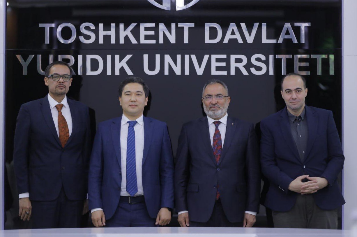 Rektörümüz Taşkent’te “Yapay Zekanın İş Hayatında Kullanımına İlişkin Hukuki Bir Değerlendirme” Başlıklı Bir Tebliğ Sundu