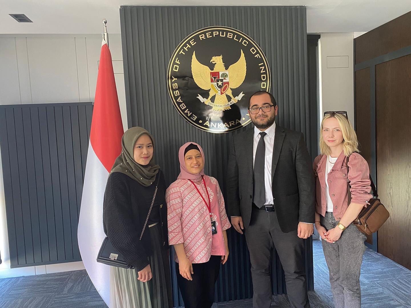 AYBÜ DİLMER Öğretim Görevlilerinin Endonezya Cumhuriyeti Ankara Büyükelçiliği Ziyareti