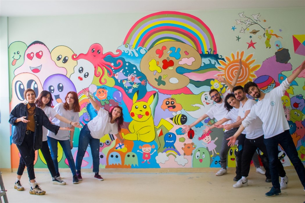 AYBÜ Sanat ve Tasarım Topluluğu Tarafından Okul Renklendirme ve Sanat Etkinlikleri Düzenlendi