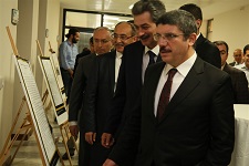 Üniversitemizde Osmanlı’dan Cumhuriyet’e Milli Bayramlar Fotoğraf Sergisi Gerçekleştirildi