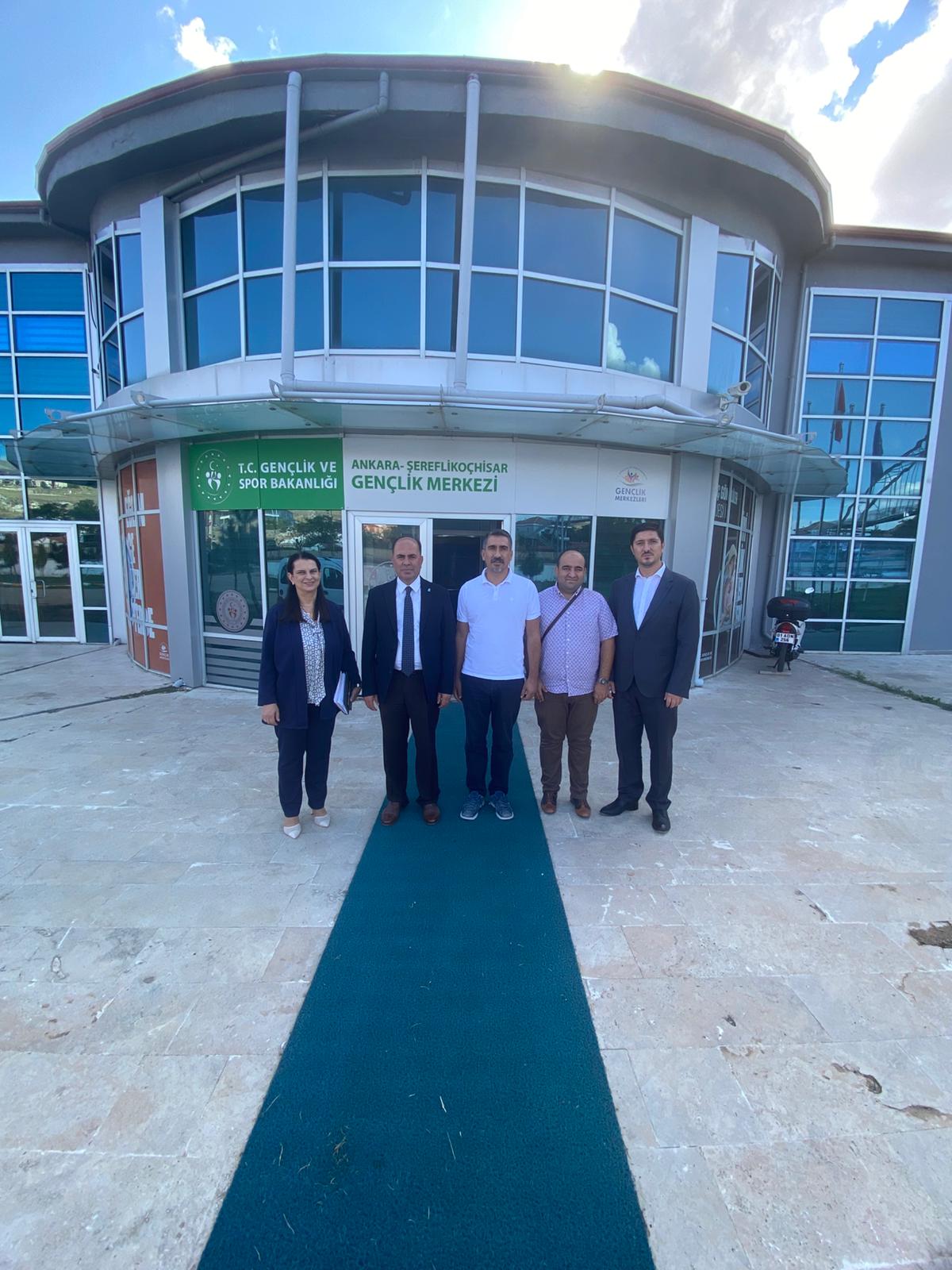 Şereflikoçhisar Berat Cömertoğlu Meslek Yüksekokulumuzdan Şereflikoçhisar Gençlik Merkezine Ziyaret Gerçekleştildi.