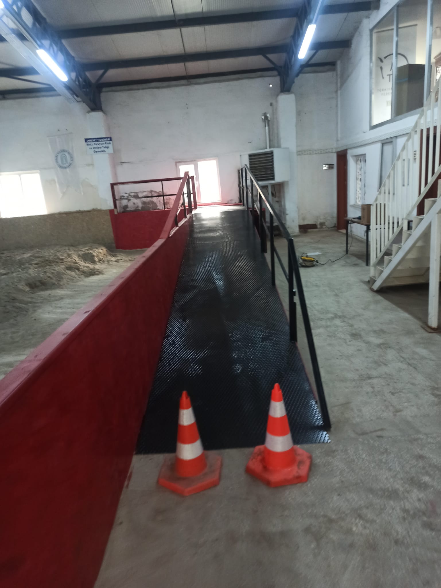 HİPPOTERAPİ MERKEZİMİZ ENGELLİ RAMPASI TAMAMLANDI