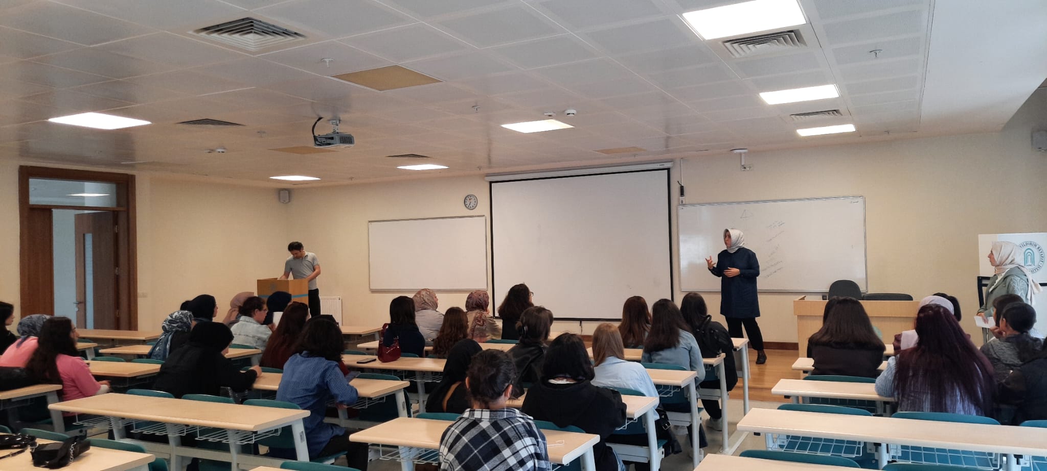 Pursaklar Kız Mesleki ve Teknik Anadolu Lisesi öğrenci ve öğretmenleri 08.05.2025 tarihinde Fakültemizi ziyaret etmişlerdir.