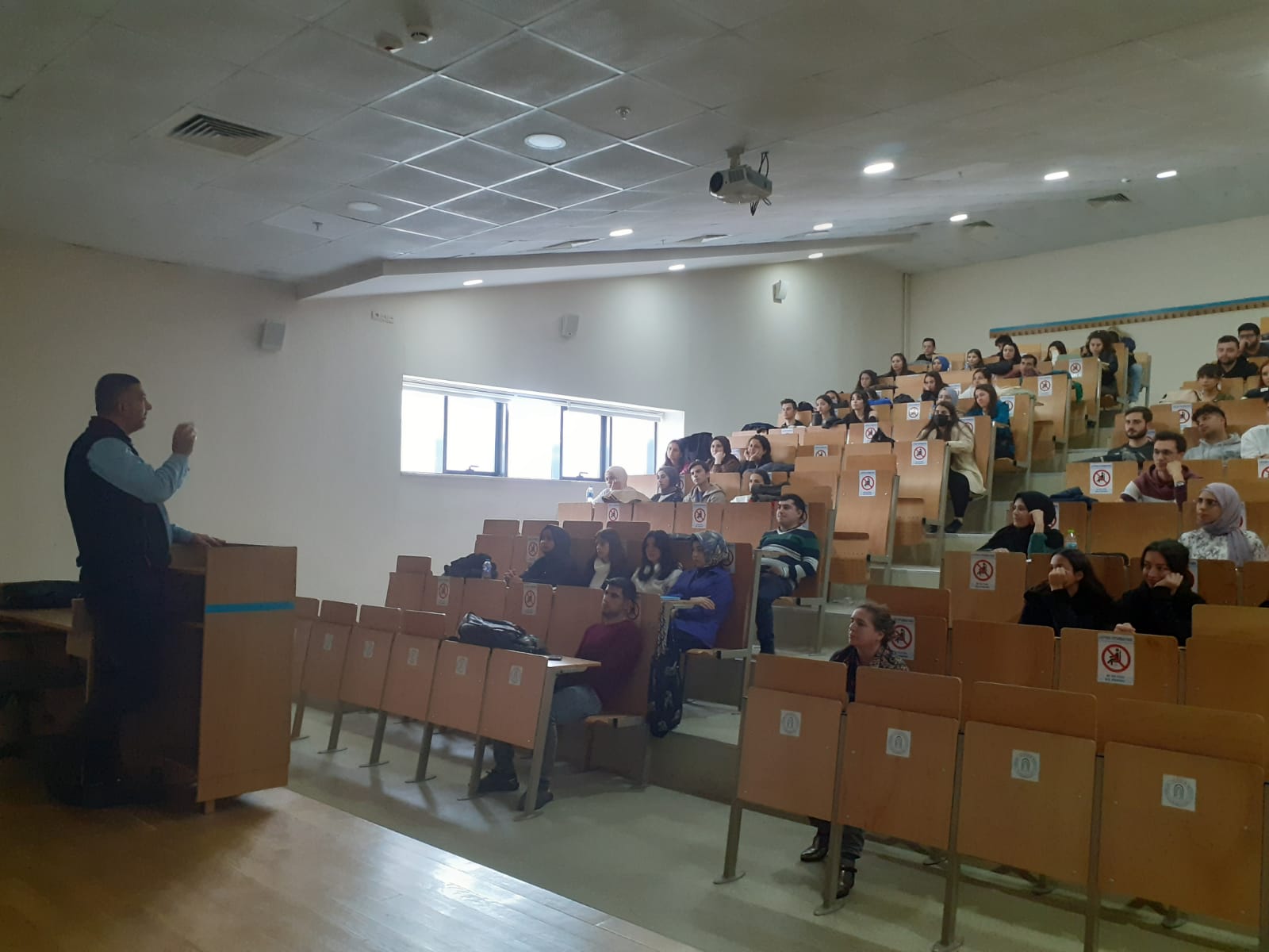 "Üniversite Kütüphanecisinin Kariyer Yolculuğu"