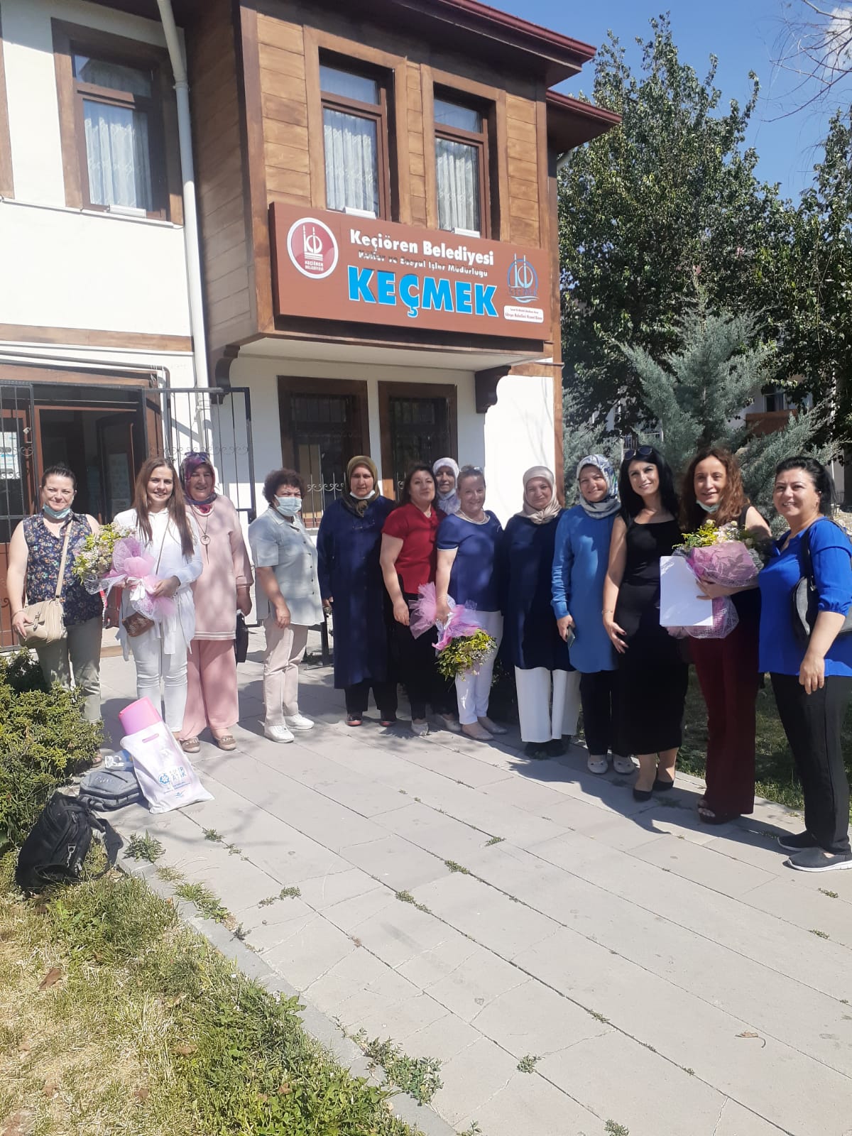 Bölümümüz Dr. Öğretim Üyesi Burçin Aysu tarafından “Aile İçi İletişim ve Anne Babaların Çocuklara Yönelik Tutumları” içerikli eğitim kapsamında “Gelişimsel İhtiyaçlar ve Öneriler” başlıklı eğitim verilmiştir. 