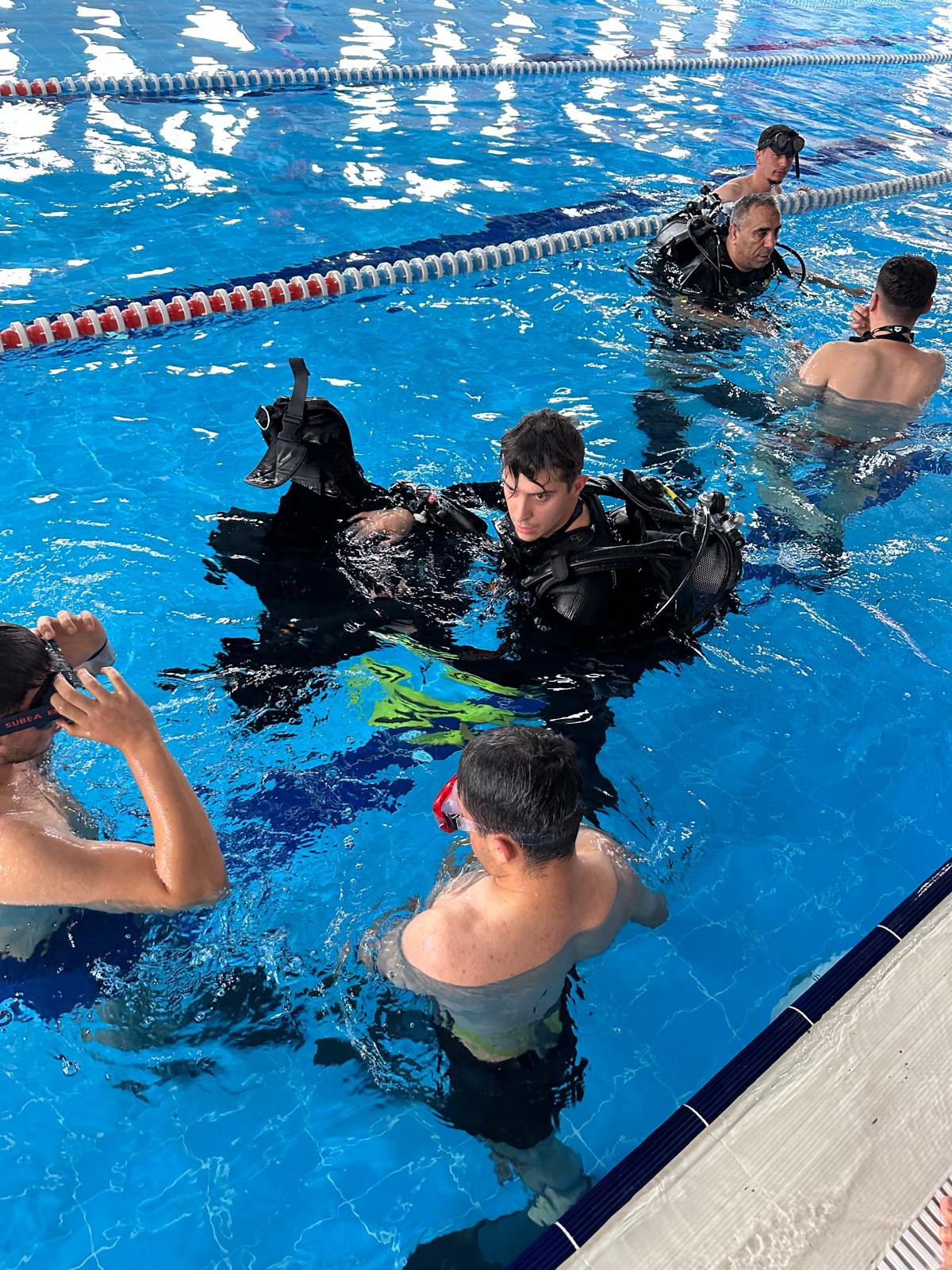 Su Altı ve Su Üstü Arama Kurtarma Eğitiminde İtfaiyecilerle İş Birliği