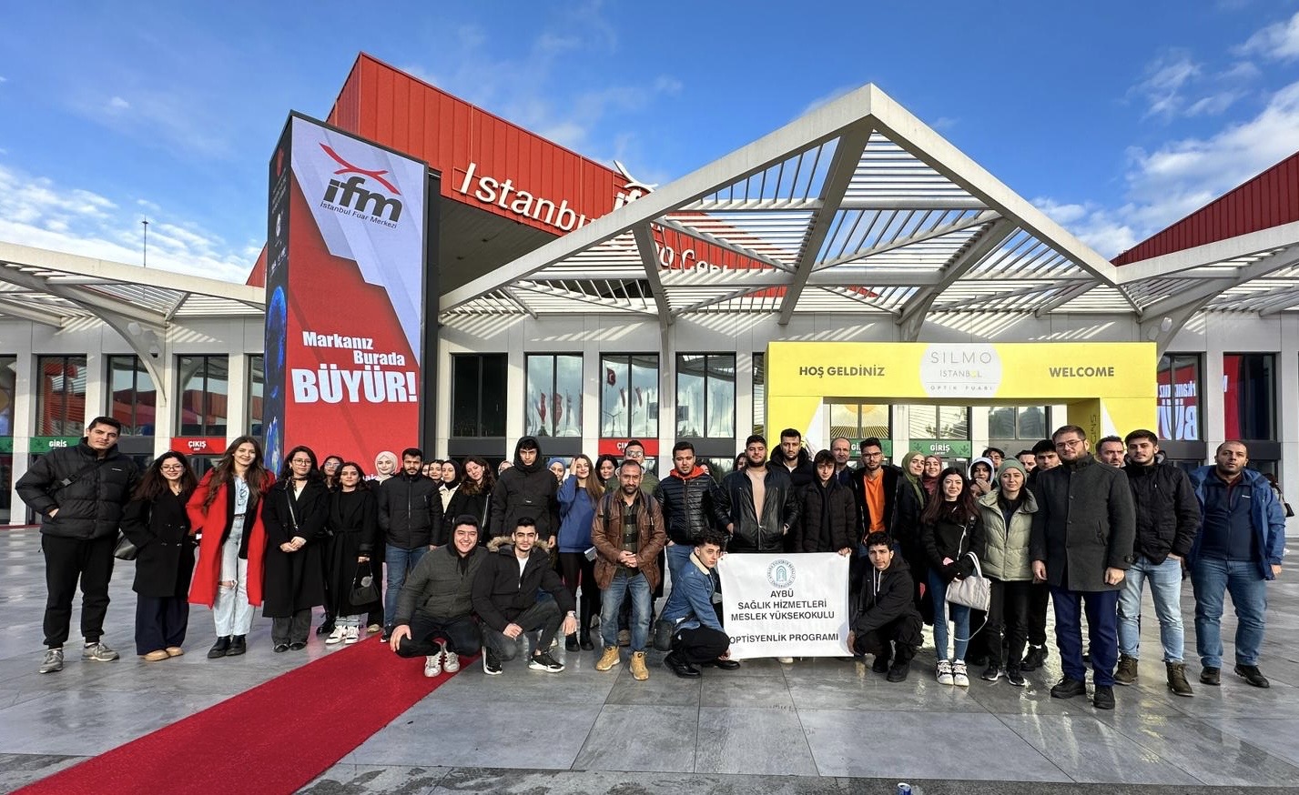 OPTİSYENLİK PROGRAMI ÖĞRENCİLERİMİZ SİLMO FUARINDA
