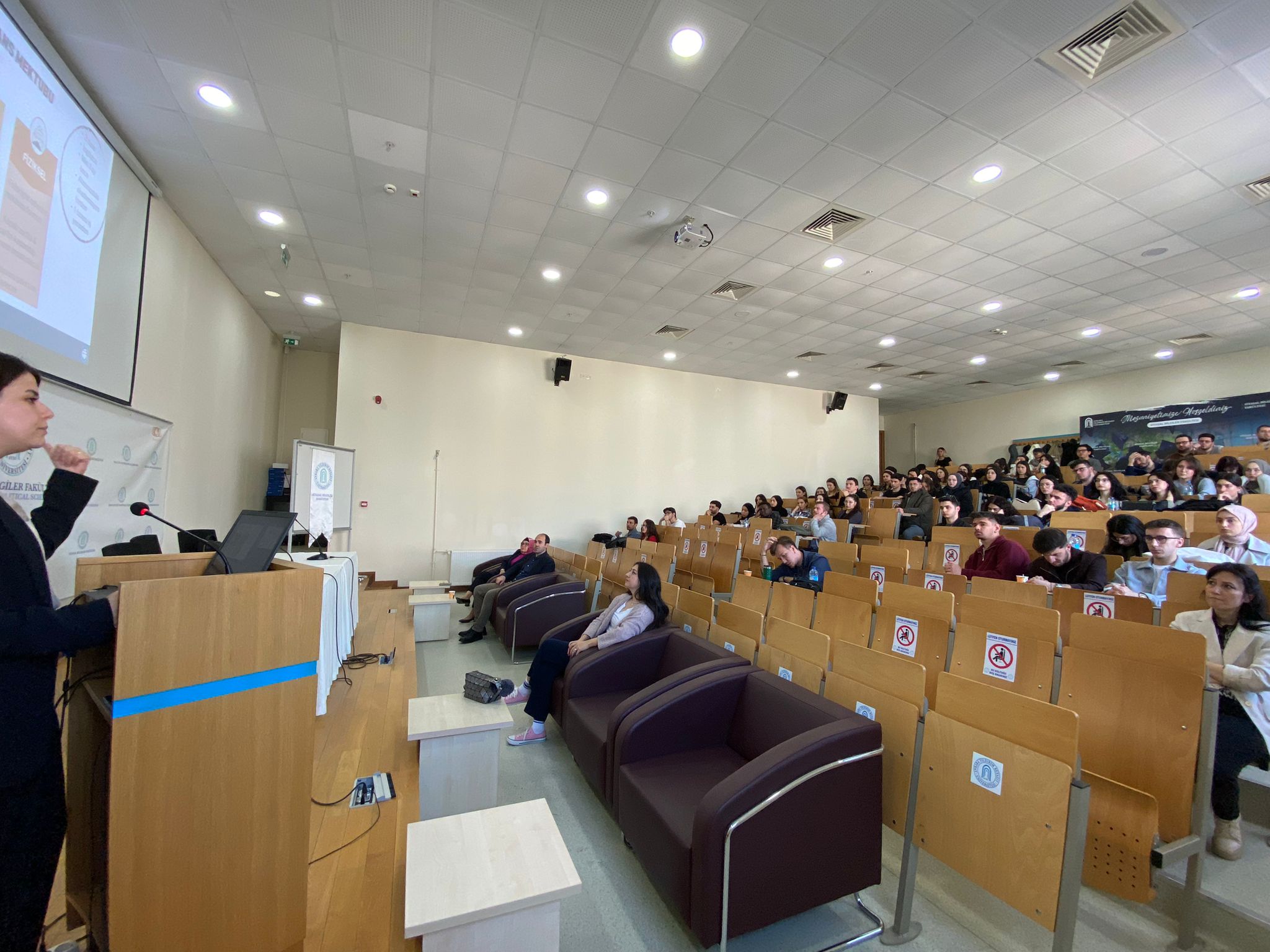 SBF Buluşmaları Kapsamında "Fulbright Burs Programları ve ABD'de Eğitim" Semineri gerçekleştirildi.