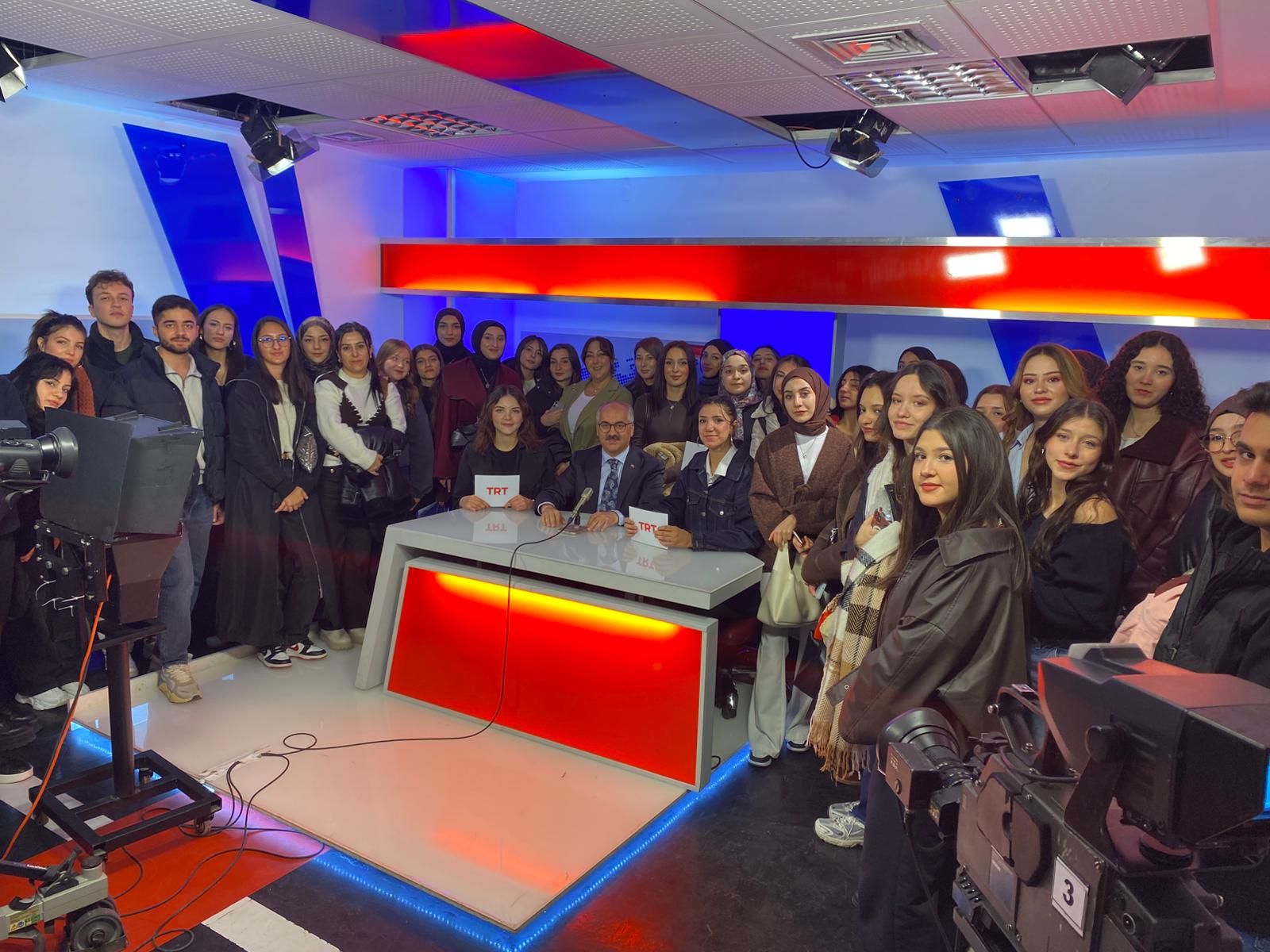 TRT Yayıncılık Tarihi Müzesi ve Stüdyolarına Mesleki Ziyaret