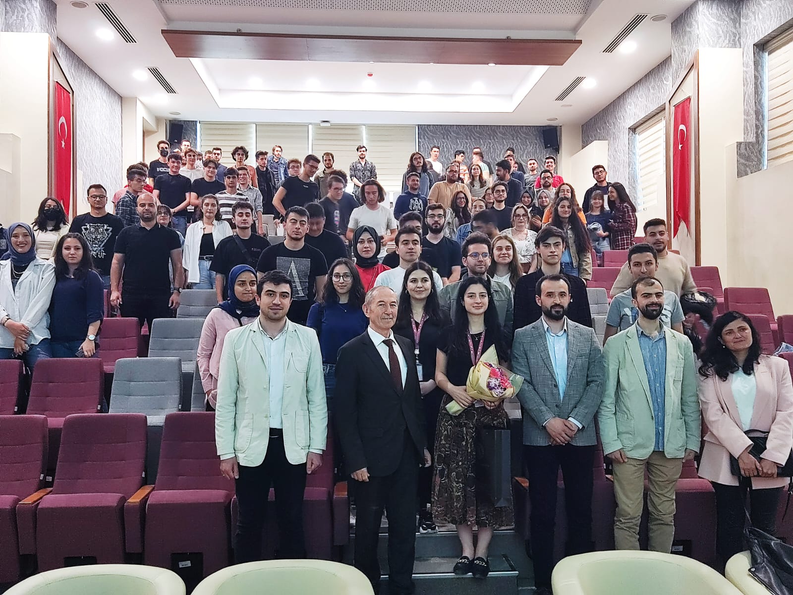 TUSAŞ KARİYER SUNUMU VE TUSAŞ'TA KARİYER PROGRAMI