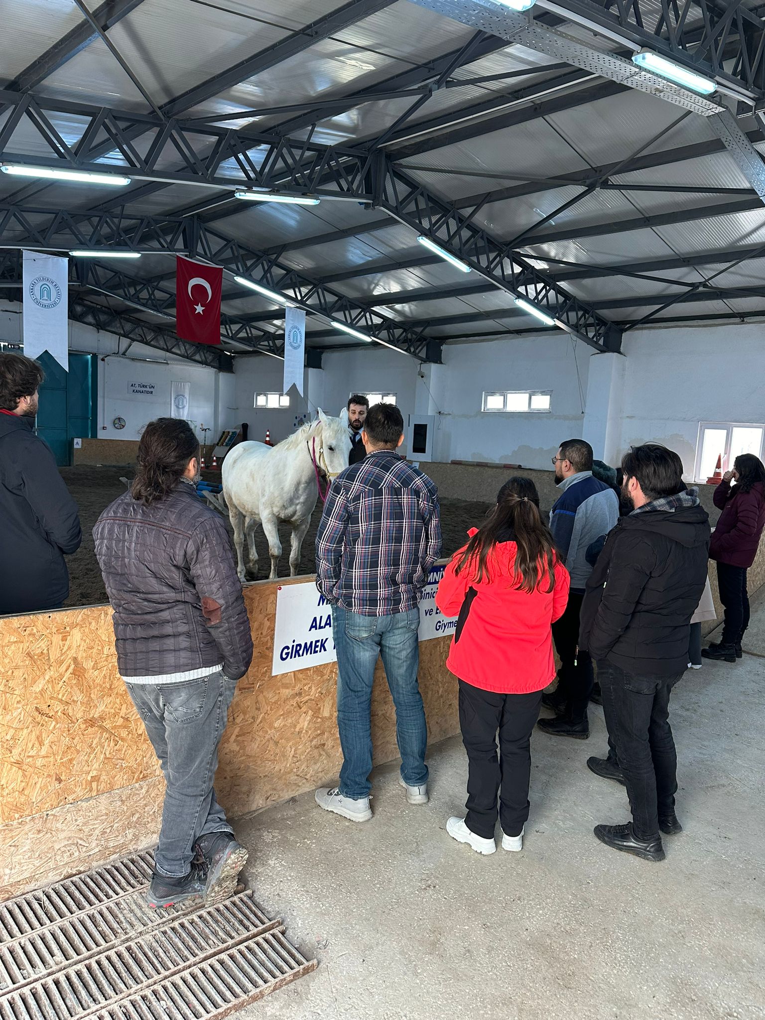 HİPPOTERAPİ MERKEZİMİZDE ATLI OKÇULUK BRANŞI 1. KADEME ANTRENÖRLÜK KURSU  