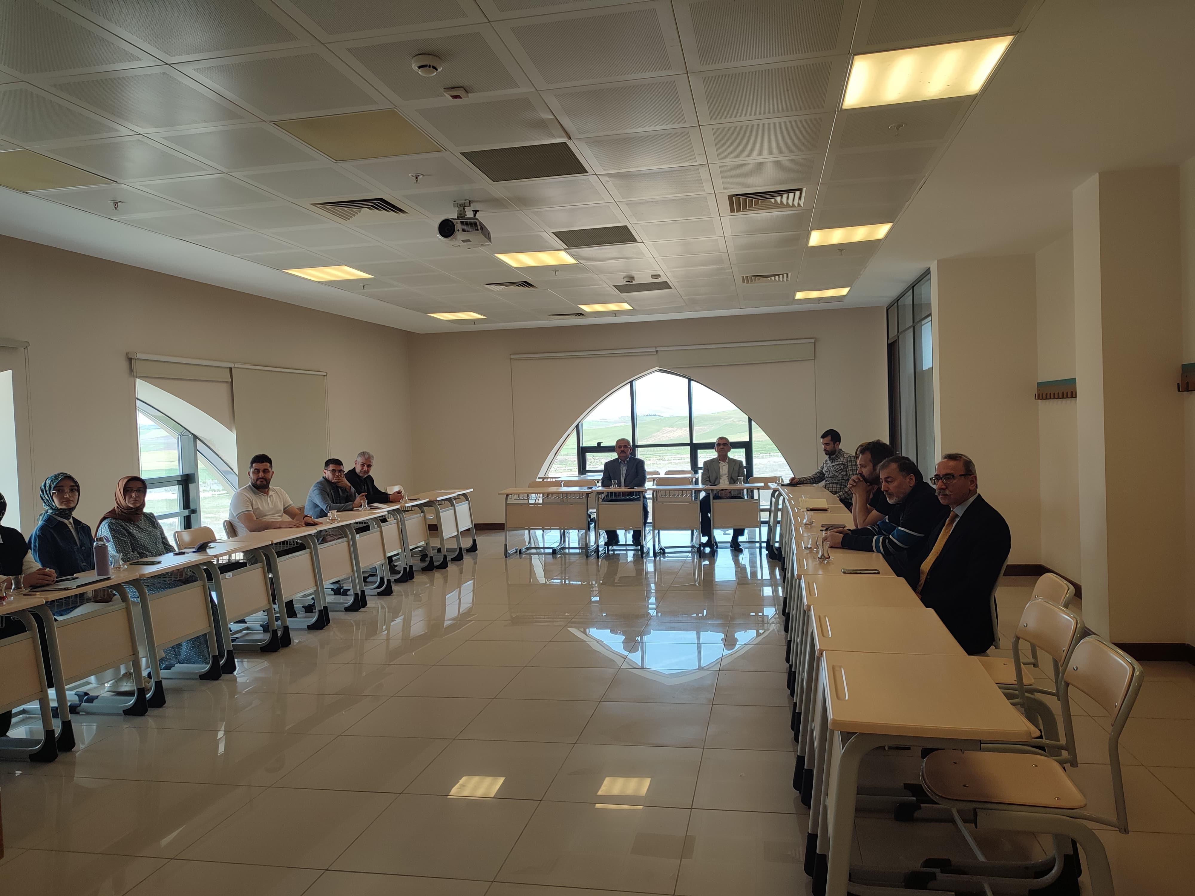 Felsefe ve Din Bilimleri Bölümü olağan bölüm toplantısı gerçekleştirildi.