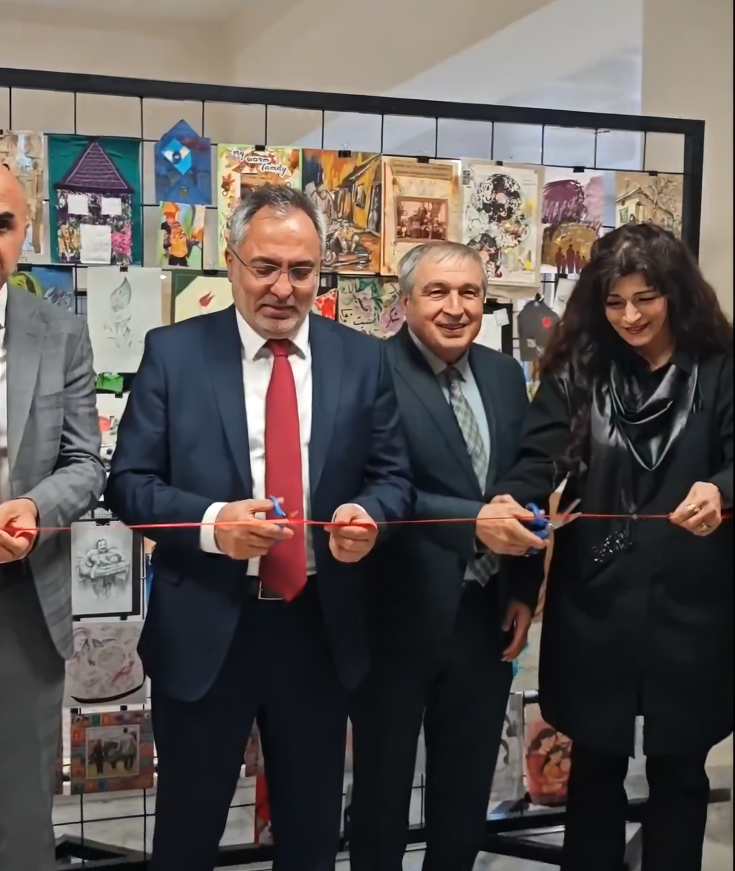 “Ailemdeki Sevgi” Uluslararası Posta Sanatı Sergisi’nin Açılışı Gerçekleştirildi