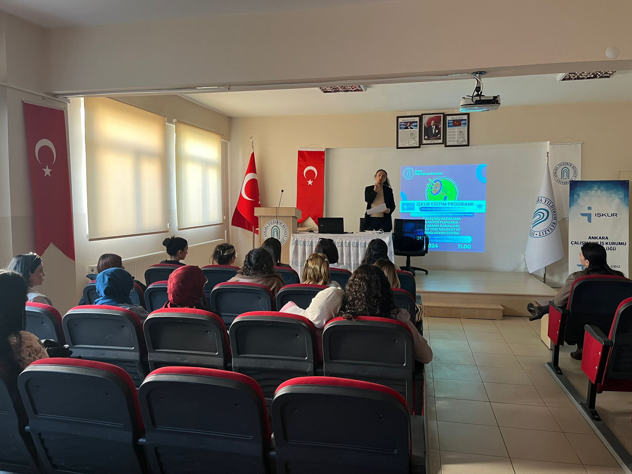 Fakültemizde İşkur Eğitimi Kapsamında Finans ve Bankacılık Bölümü Öğrencilerimize Kariyer Planlama Alanında Seminer Düzenlendi.