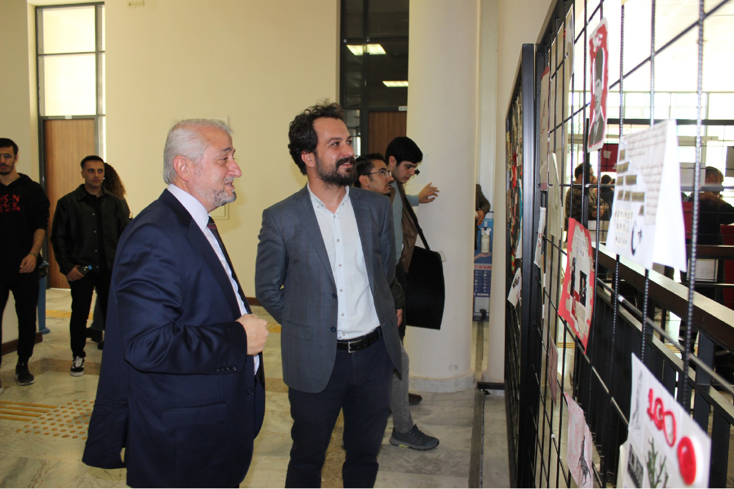 Cumhuriyetin Renkleri: Sanatın Işığında 100 Yıl Posta Sanatı Sergisinin Açılışı Gerçekleştirildi