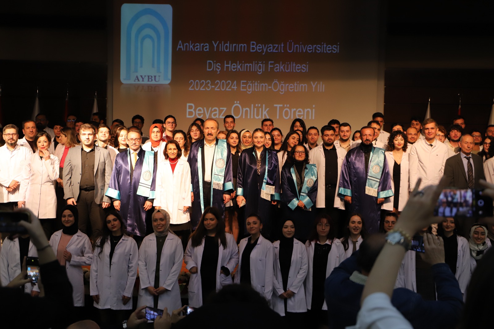 Diş Hekimleri Günü Beyaz Önlük Töreni ile kutlandı.