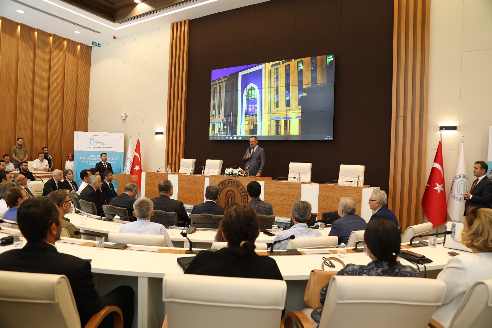 AYBÜ'de "620. Yılında Ankara Savaşı Paneli" düzenlendi