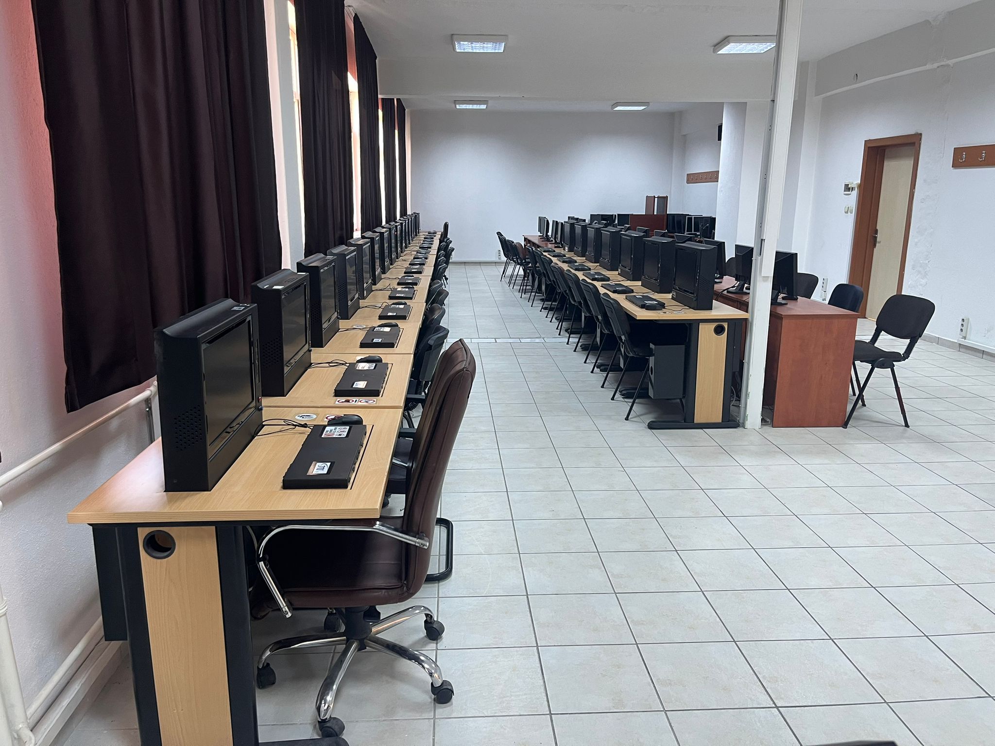 Meslek Yüksekokulu Bilgisayar Laboratuvarımıza 23 Yeni Bilgisayar Kazandırıldı.