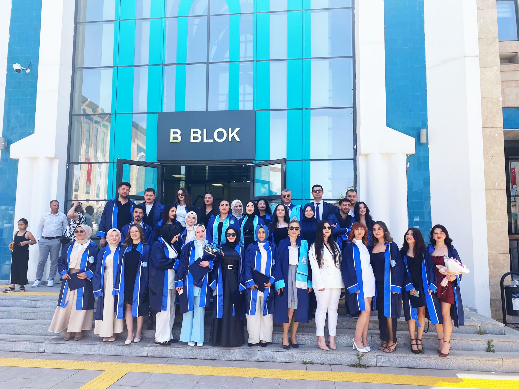 Sağlık Yönetimi Bölümü 2023-2024 Eğitim Öğretim Yılı Mezuniyet Töreni