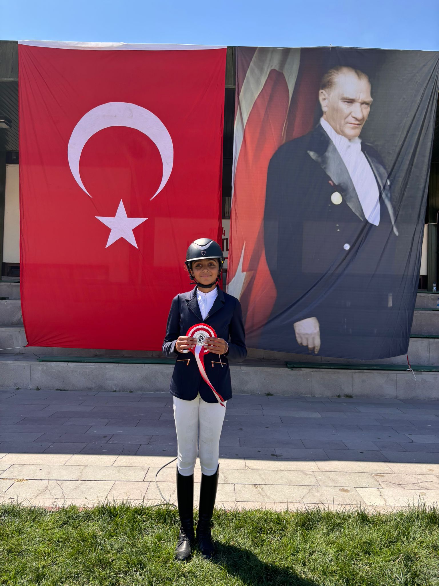 30 Ağustos  Zafer Spor Kupası Engel Atlama Branşında Birincilik 